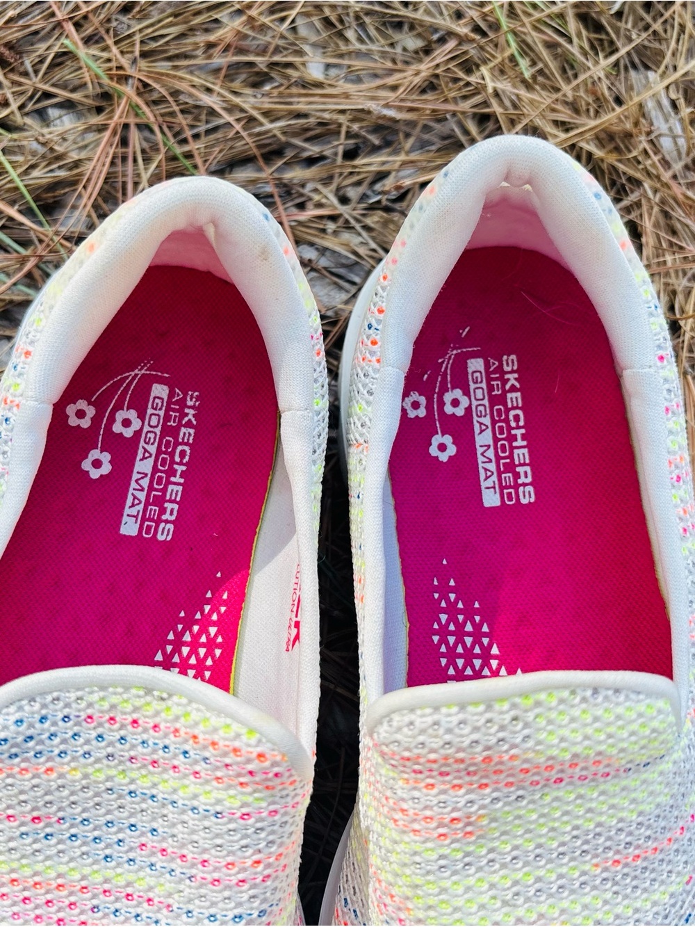 Skechers Women’s Go Walk Ultra Glad Slip On in white & multi size 8 - Picture 5 of 10